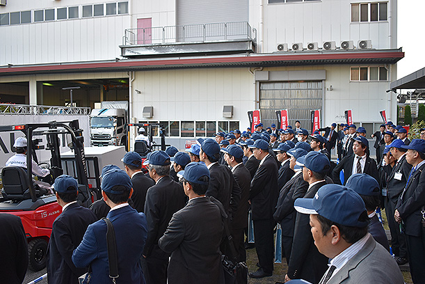 実機実演